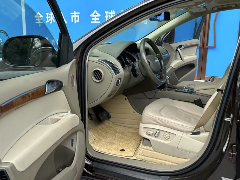 廣州15年奧迪Q74