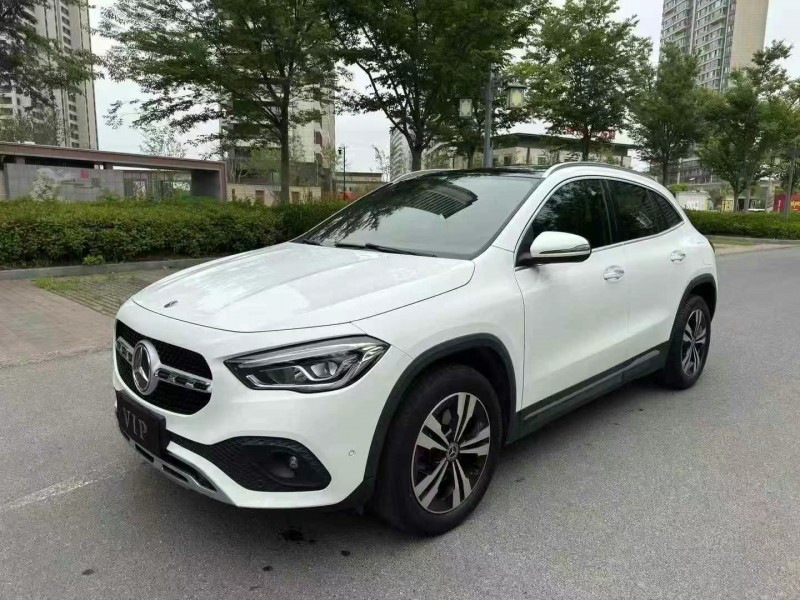 泰州20年奔驰GLA3