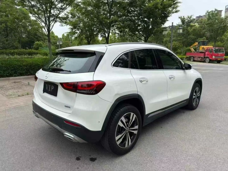 泰州20年奔驰GLA8