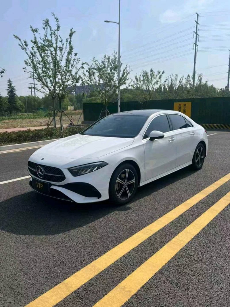 徐州23年奔驰A2