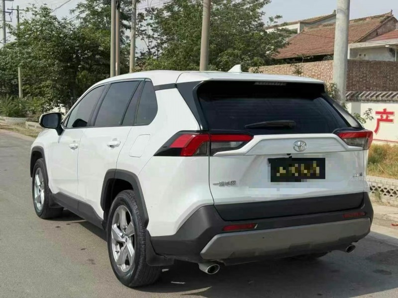 徐州23年丰田RAV47