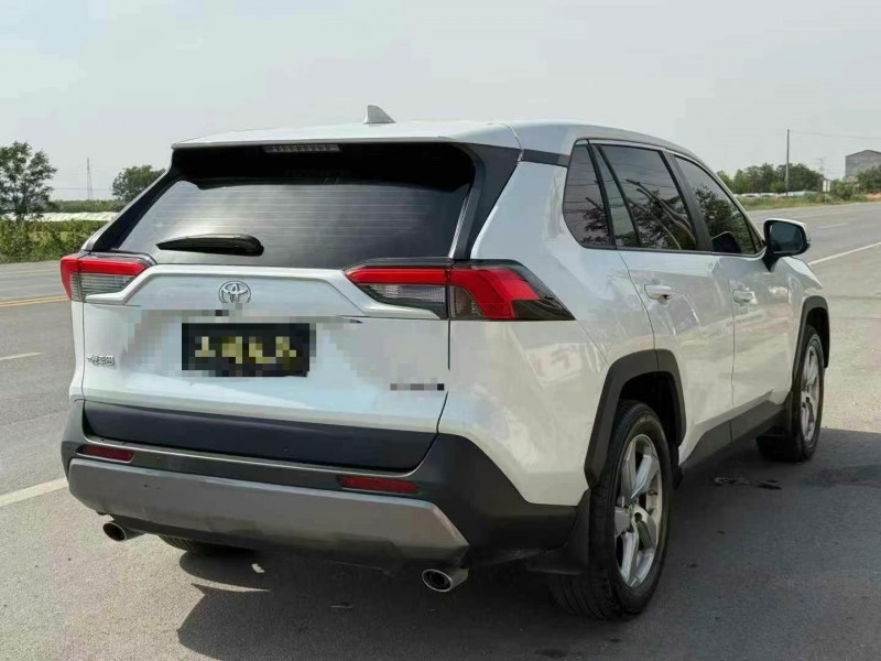 徐州23年丰田RAV48