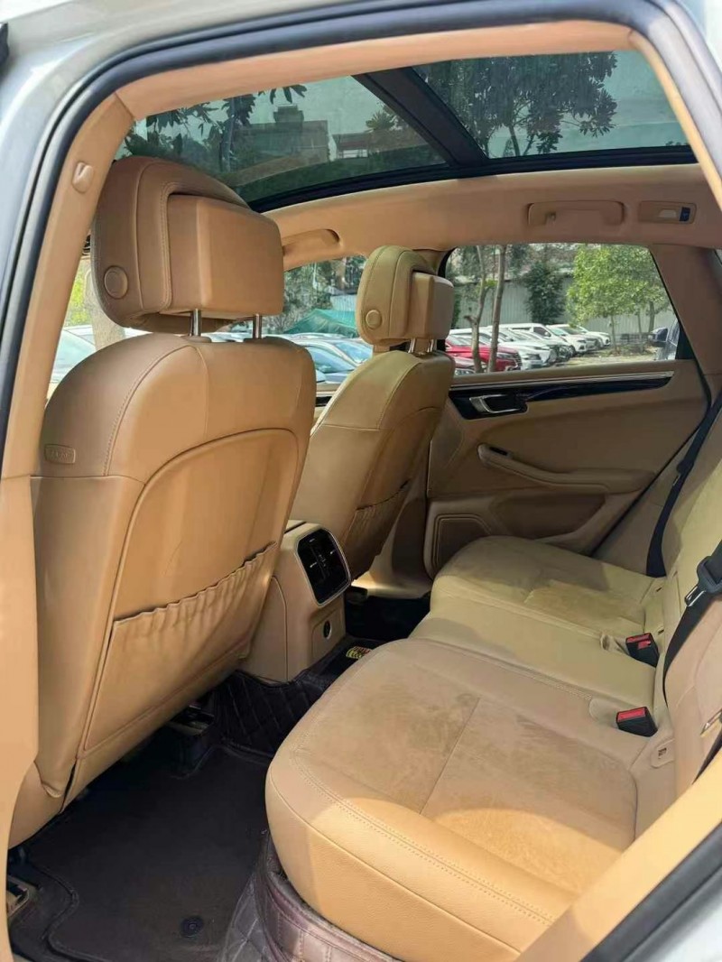 廣州16年保時捷Macan6