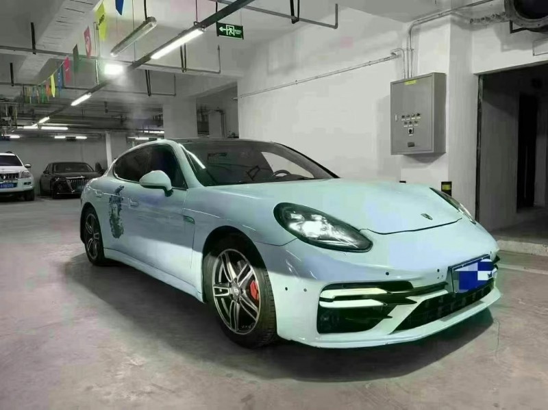 瀘州11年保時捷帕拉梅拉2