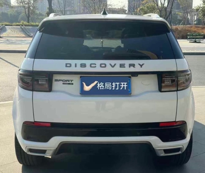 福州21年路虎發現8