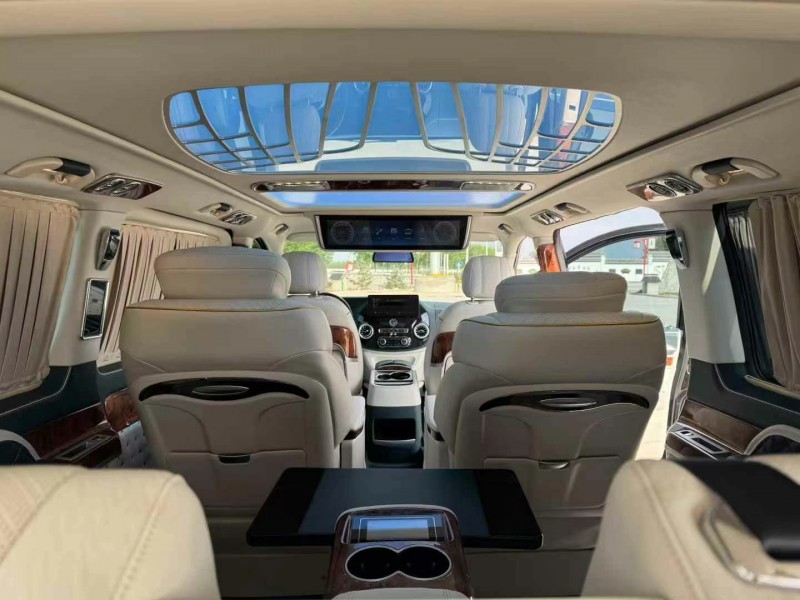 徐州23年奔驰威霆8