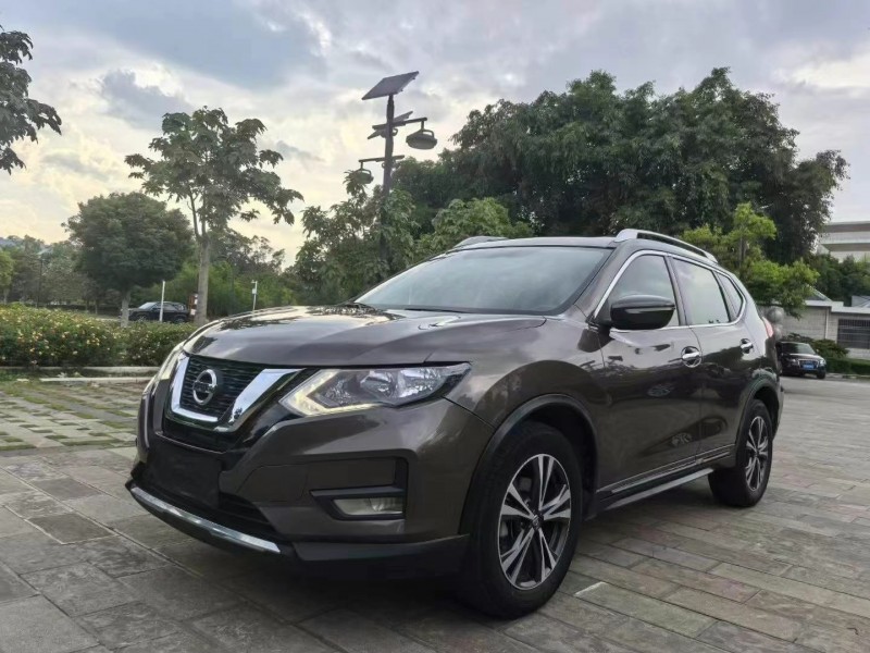 昭通20年日產奇駿2