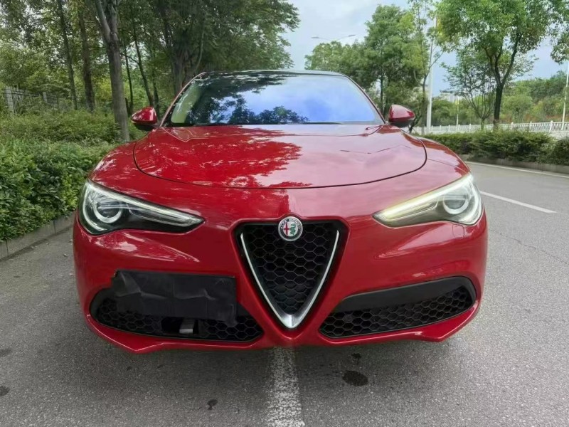 衡陽19年阿爾法·羅密歐Stelvio1
