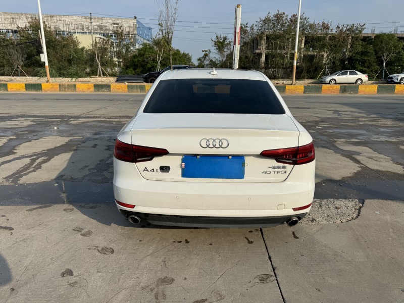 潮州17年奧迪A4L9