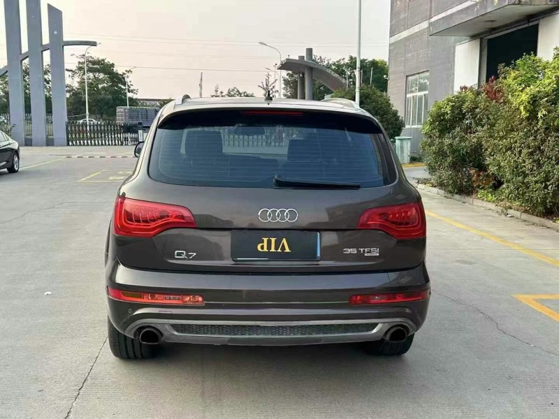 徐州13年奧迪Q76