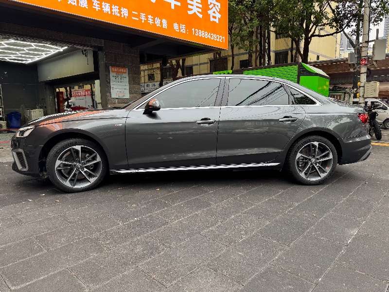 昆明21年奧迪A4L2