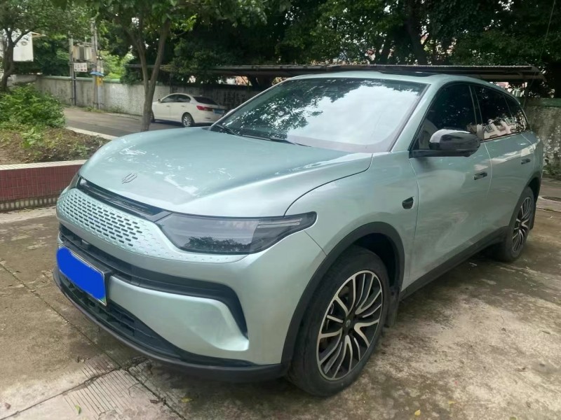 深圳23年零跑汽車C112