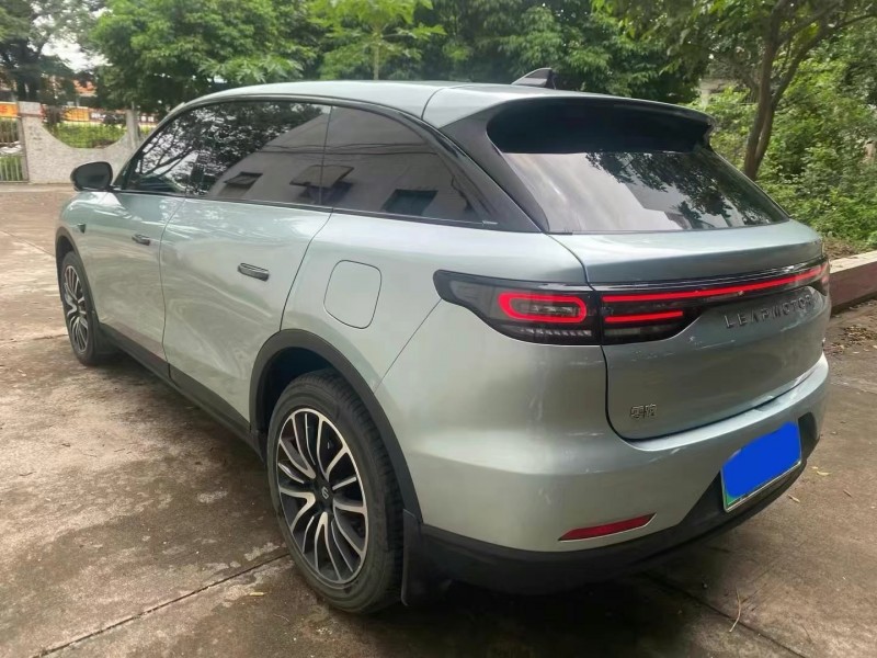 深圳23年零跑汽車C116