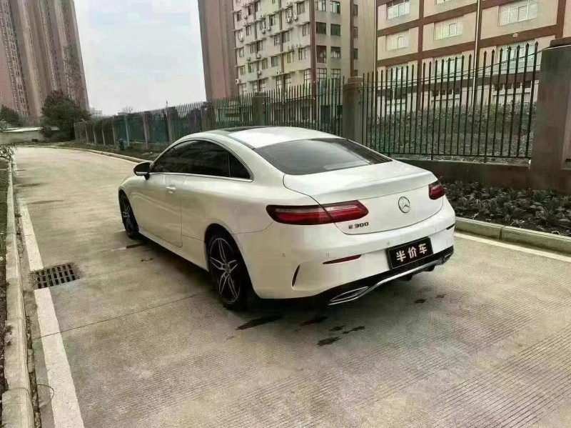 宜昌19年奔馳E8