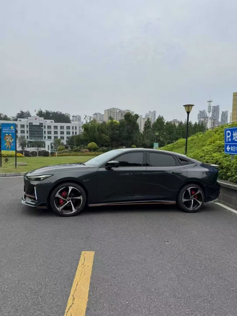 新余23年長安汽車UNI5