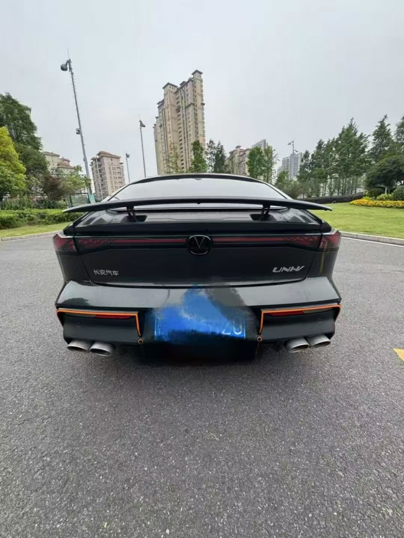 新余23年長安汽車UNI7