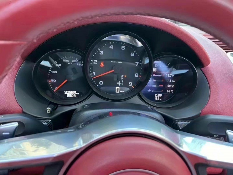 廣州16年保時捷Boxster2