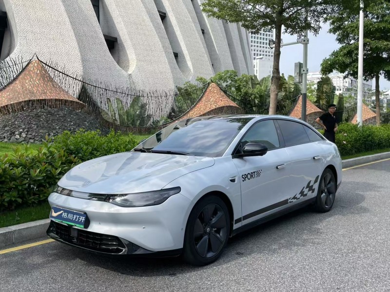 深圳23年零跑汽車C017