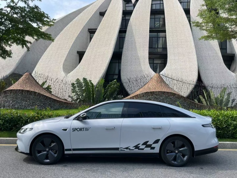 深圳23年零跑汽車C018