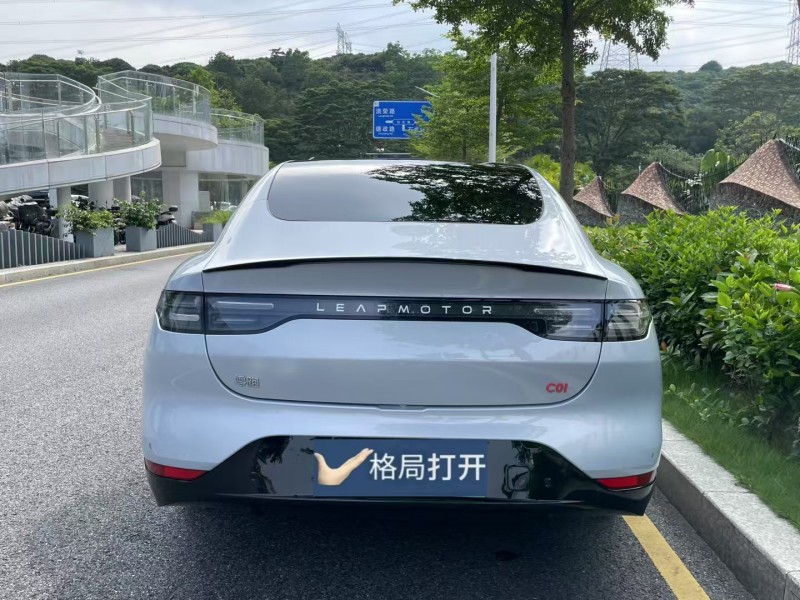深圳23年零跑汽車C019