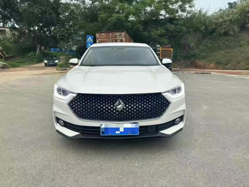 南寧21年寶駿RC61