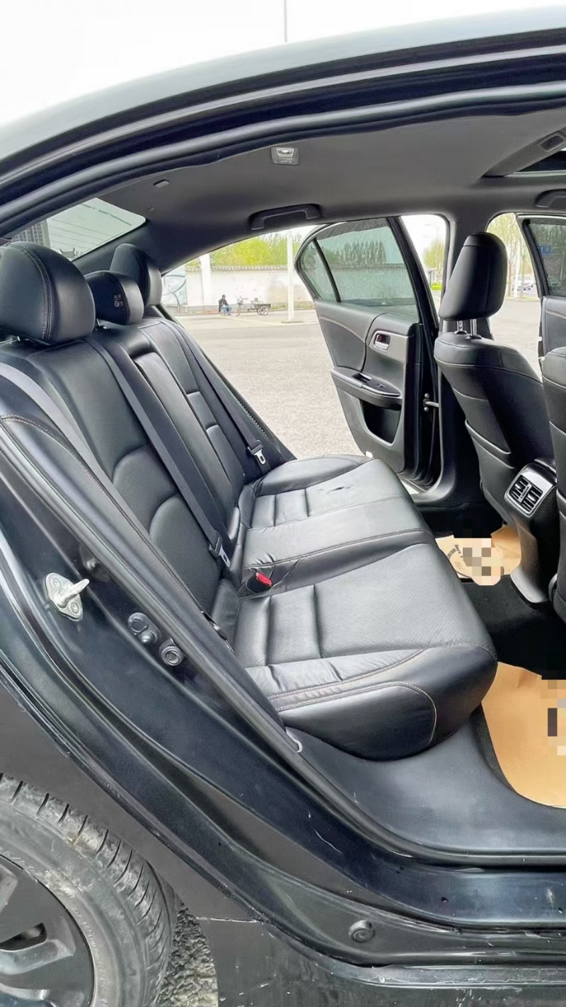 廊坊18年本田雅阁8