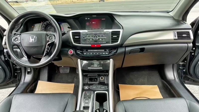 廊坊18年本田雅阁9