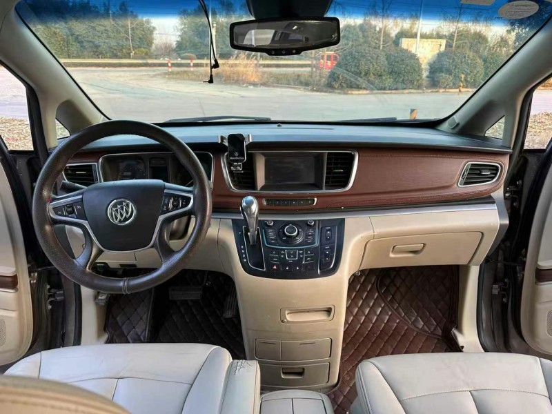 徐州16年别克GL85