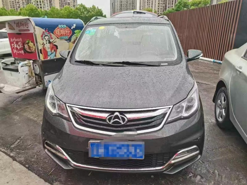 重慶17年長安汽車歐尚1