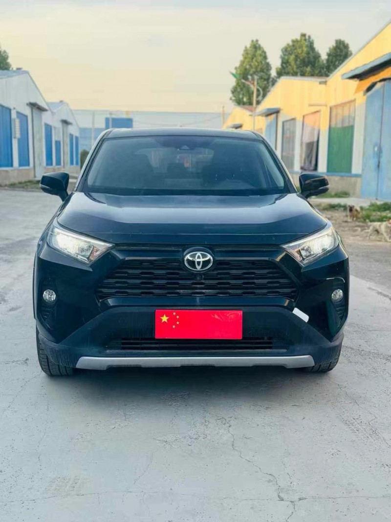 鶴壁22年豐田RAV4榮放1