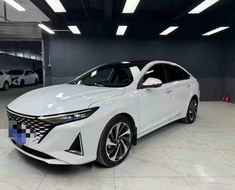 成都23年長安汽車睿騁2