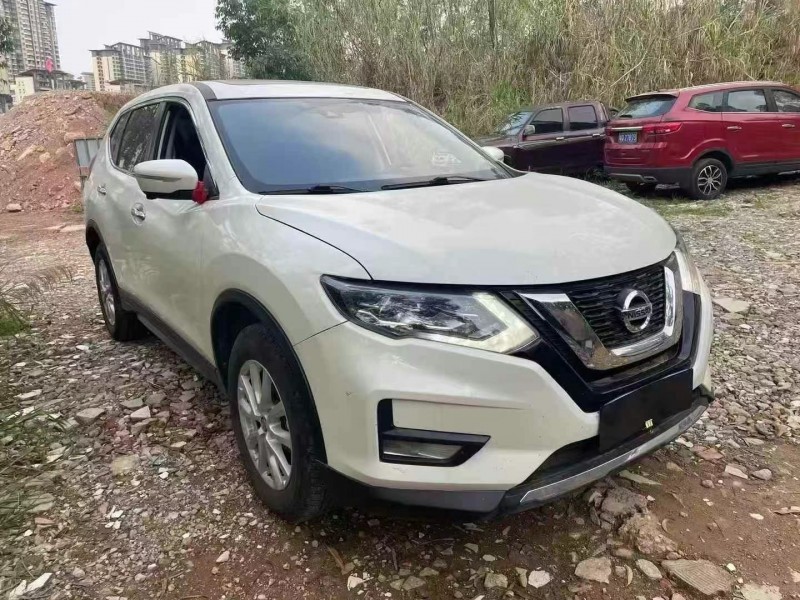 柳州22年日產奇駿3