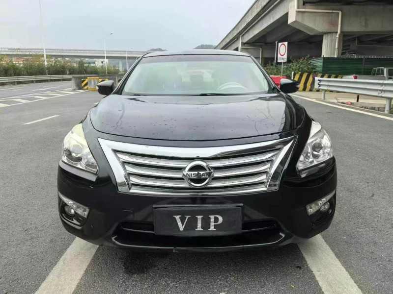 廣州13年日產天籟1
