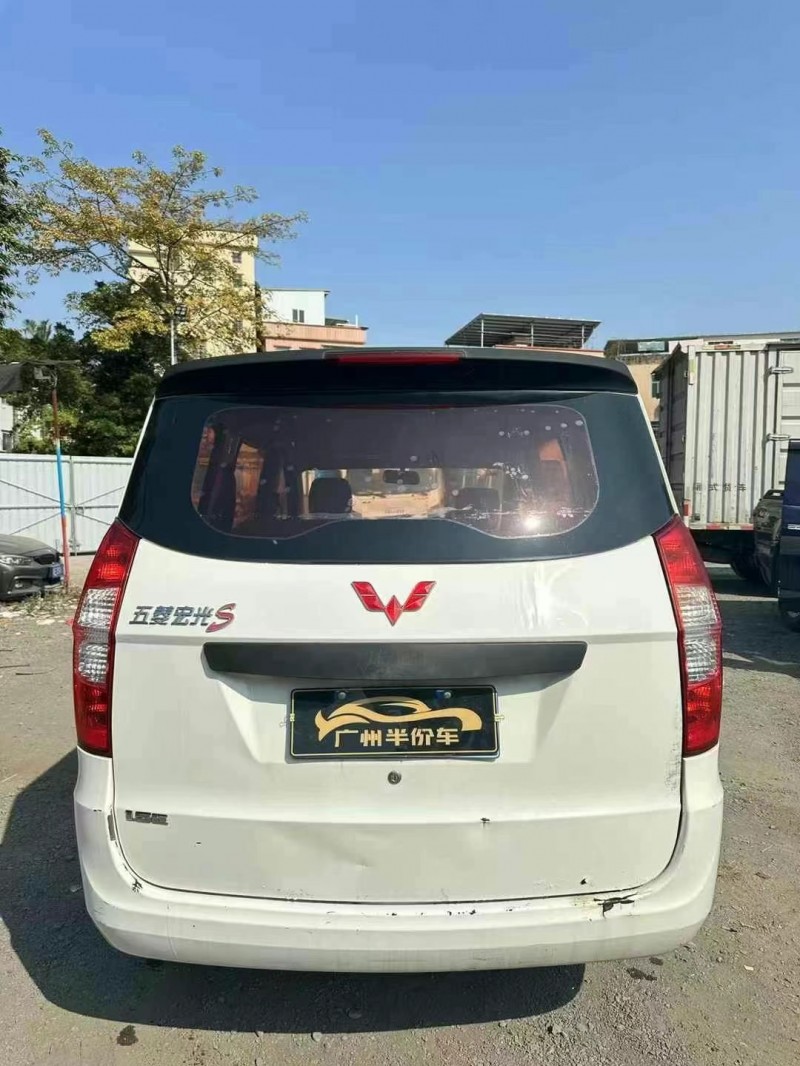 廣州18年五菱汽車宏光9