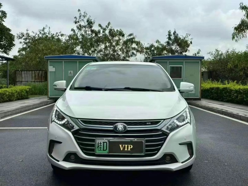 东莞18年比亚迪秦1