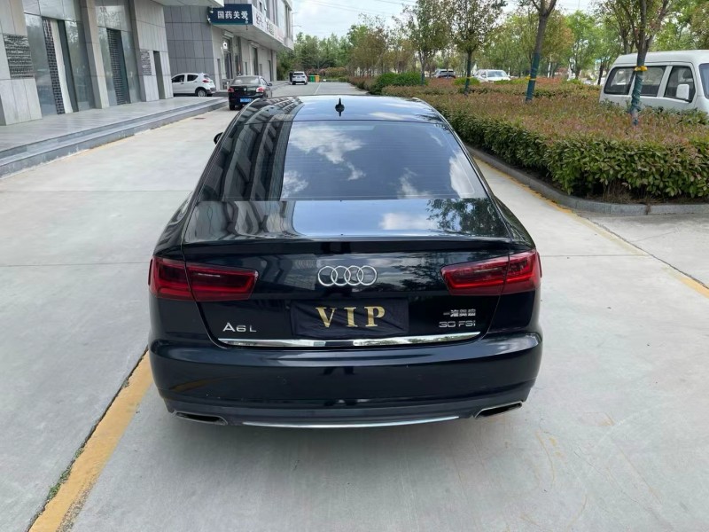 济宁16年奥迪A6L9