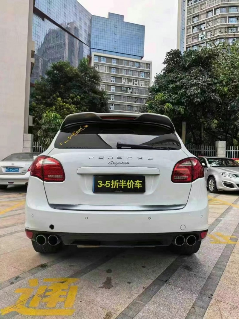寧德14年保時捷卡宴9