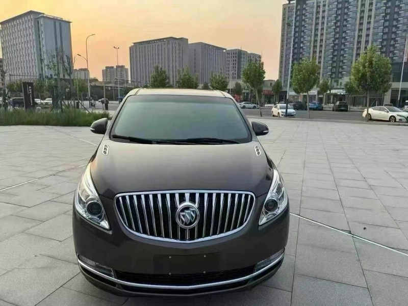無錫15年別克GL81