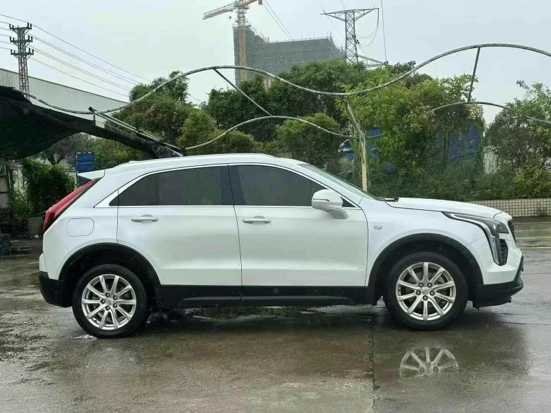 中山19年凱迪拉克XT48