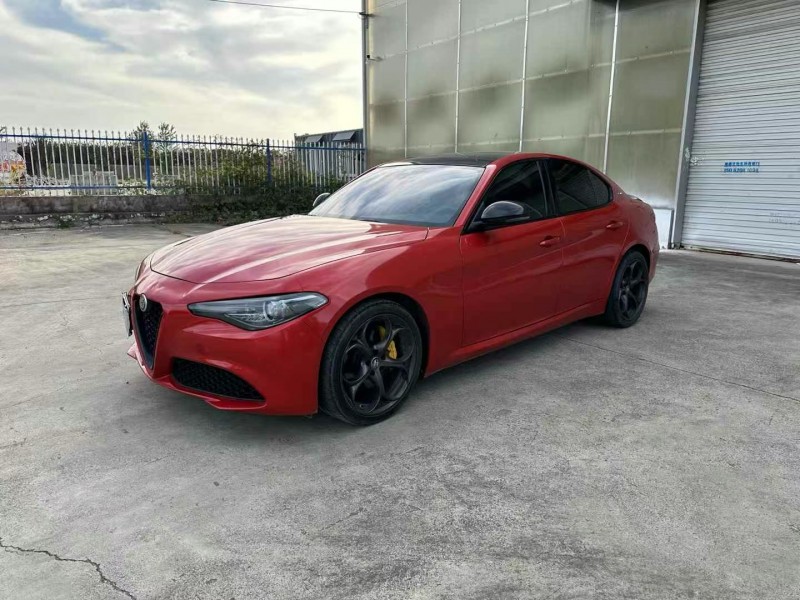 徐州20年阿尔法·罗密欧Giulia2