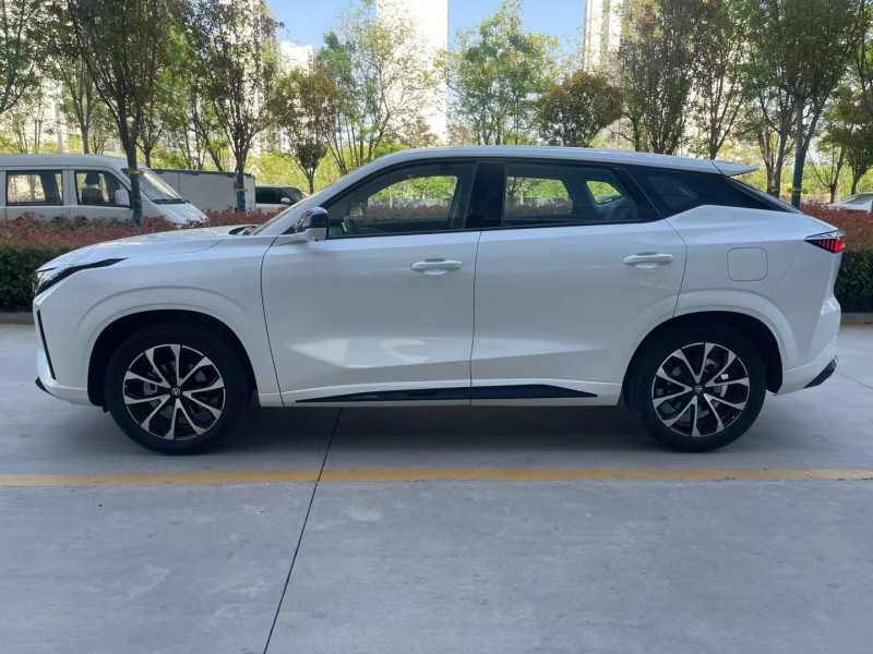 濟寧25年長安汽車UNI8