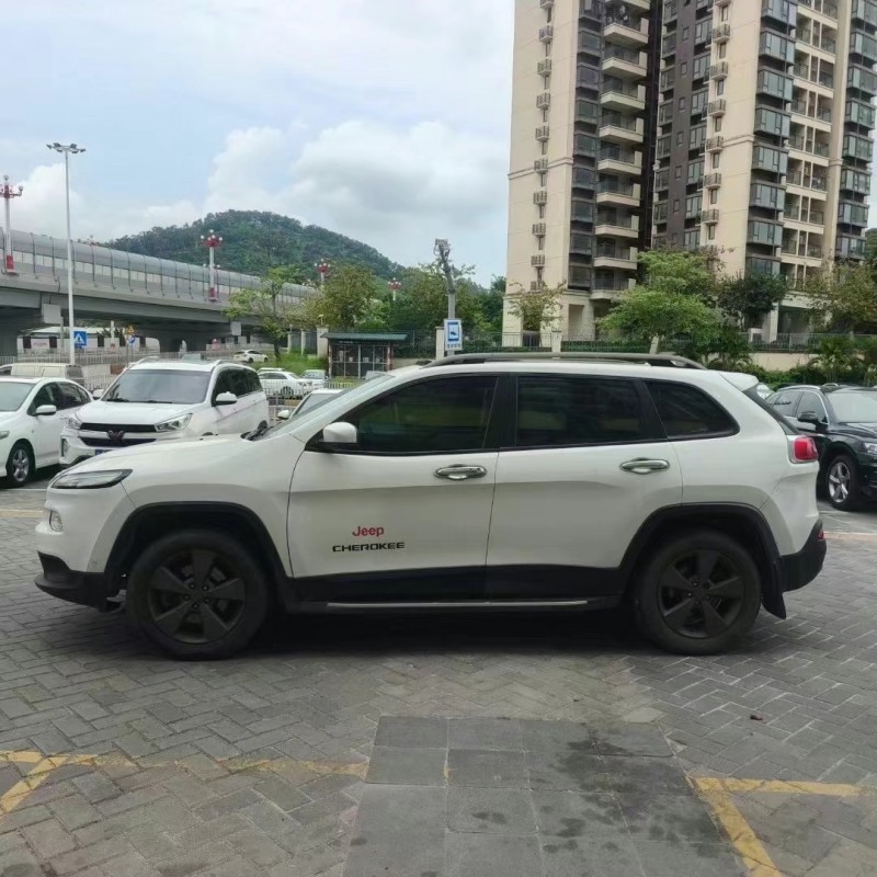 蘭州17年Jeep自由光3