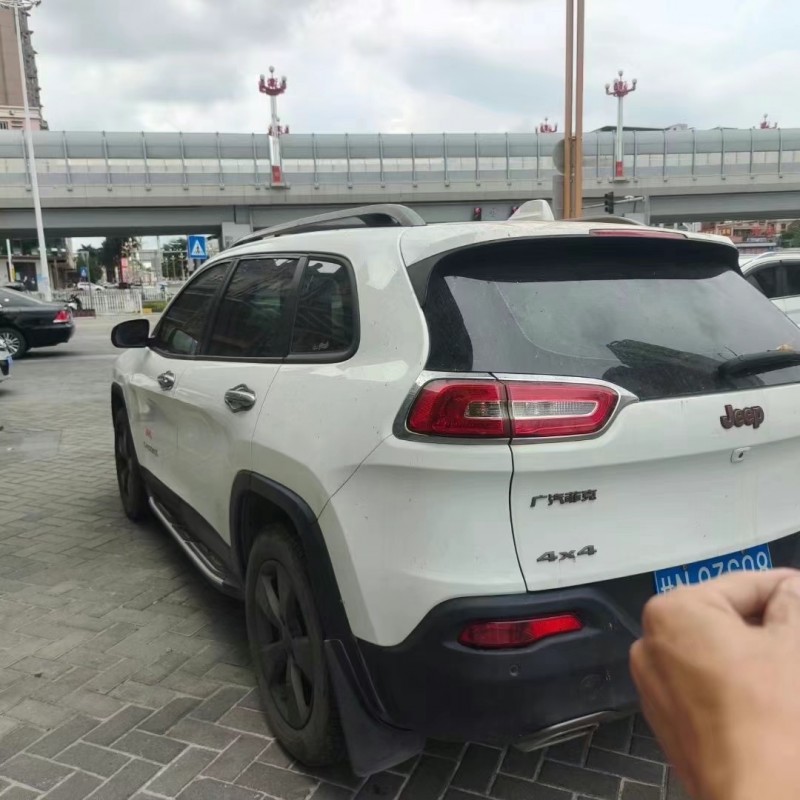 蘭州17年Jeep自由光7