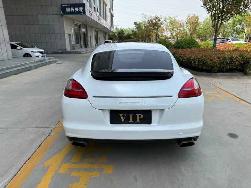 濟寧13年保時捷帕拉梅拉9