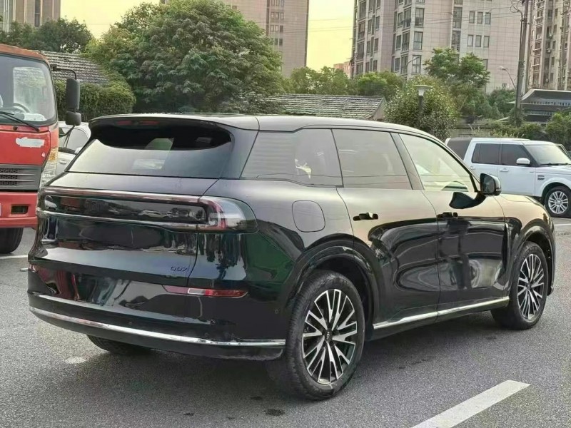 紹興25年長安汽車啟源8
