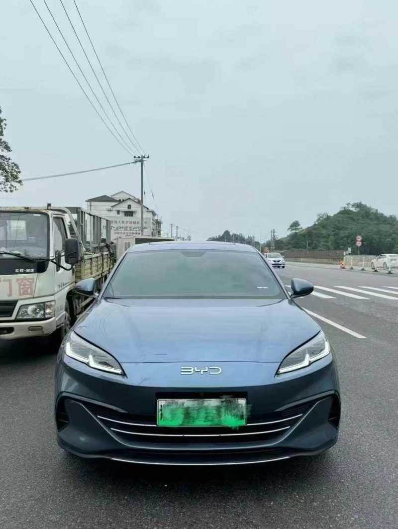 长沙25年比亚迪海豹1