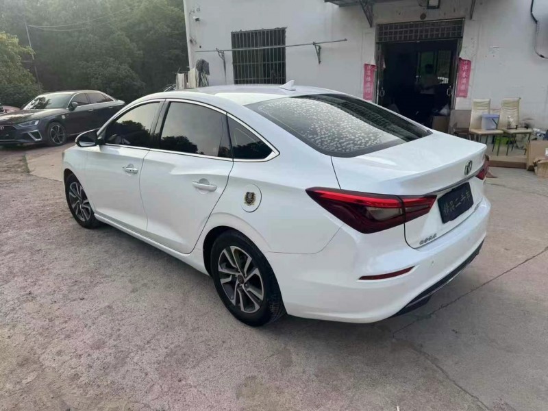 金華18年長安汽車逸動4