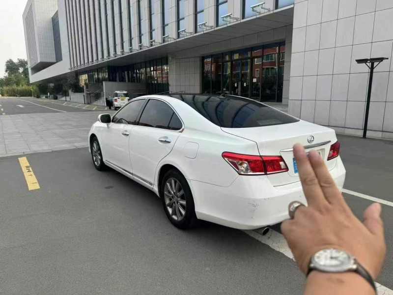 濟南12年雷克薩斯ES8
