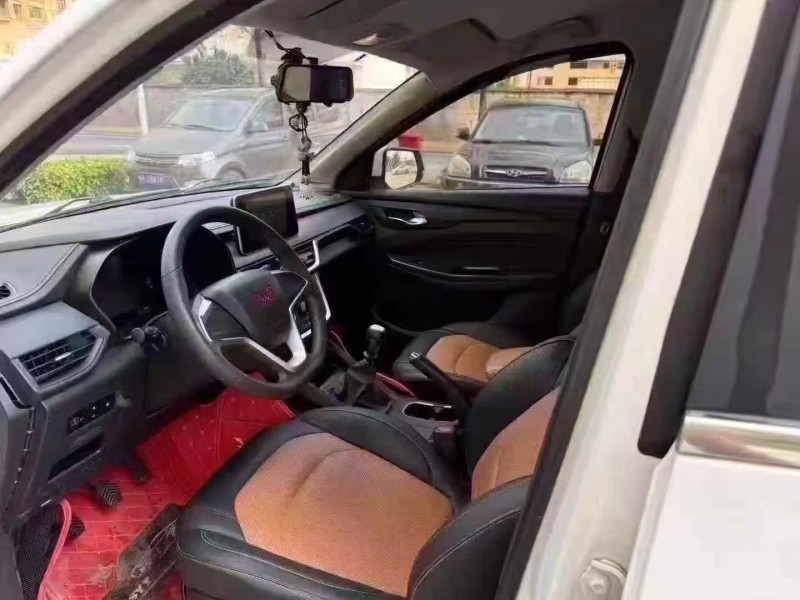 桂林22年五菱汽車宏光3