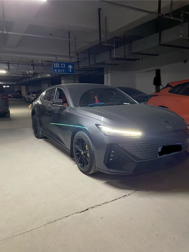 無錫23年長安汽車UNI3